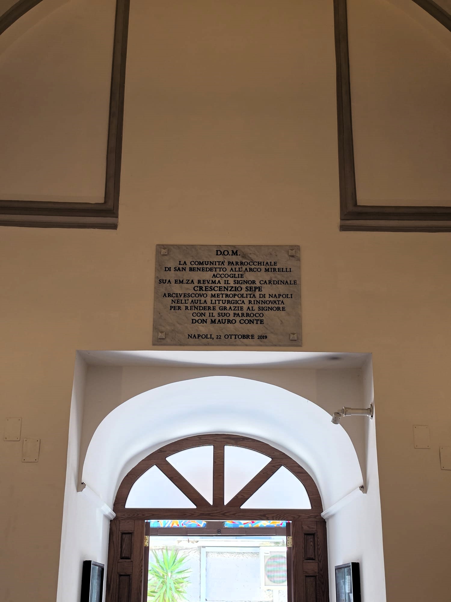 Targa commemorativa della ristrutturazione del 2019